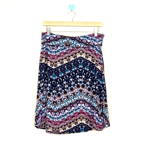 Boho Floral Midi Skirt. Size Small with an Elastic Waist. Excellent Condition! - Picture 2 of 8